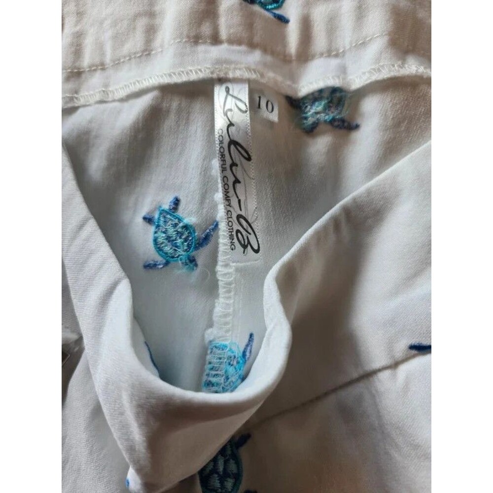 Lulu-B White Pull-On Stretch Shorts with Embroidered Blue Sea Turtles-Size10 - Picture 5 of 5